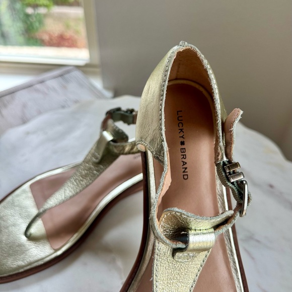 LUCKY BRAND Women’s Annamae T-Strap Sandal Wedge . Size 8.5 - Picture 9 of 10